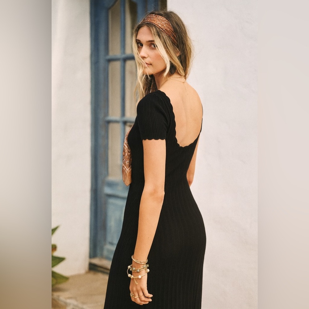 Sézane Joey Midi Dress Viscose ECOVERO™ in Black Size L